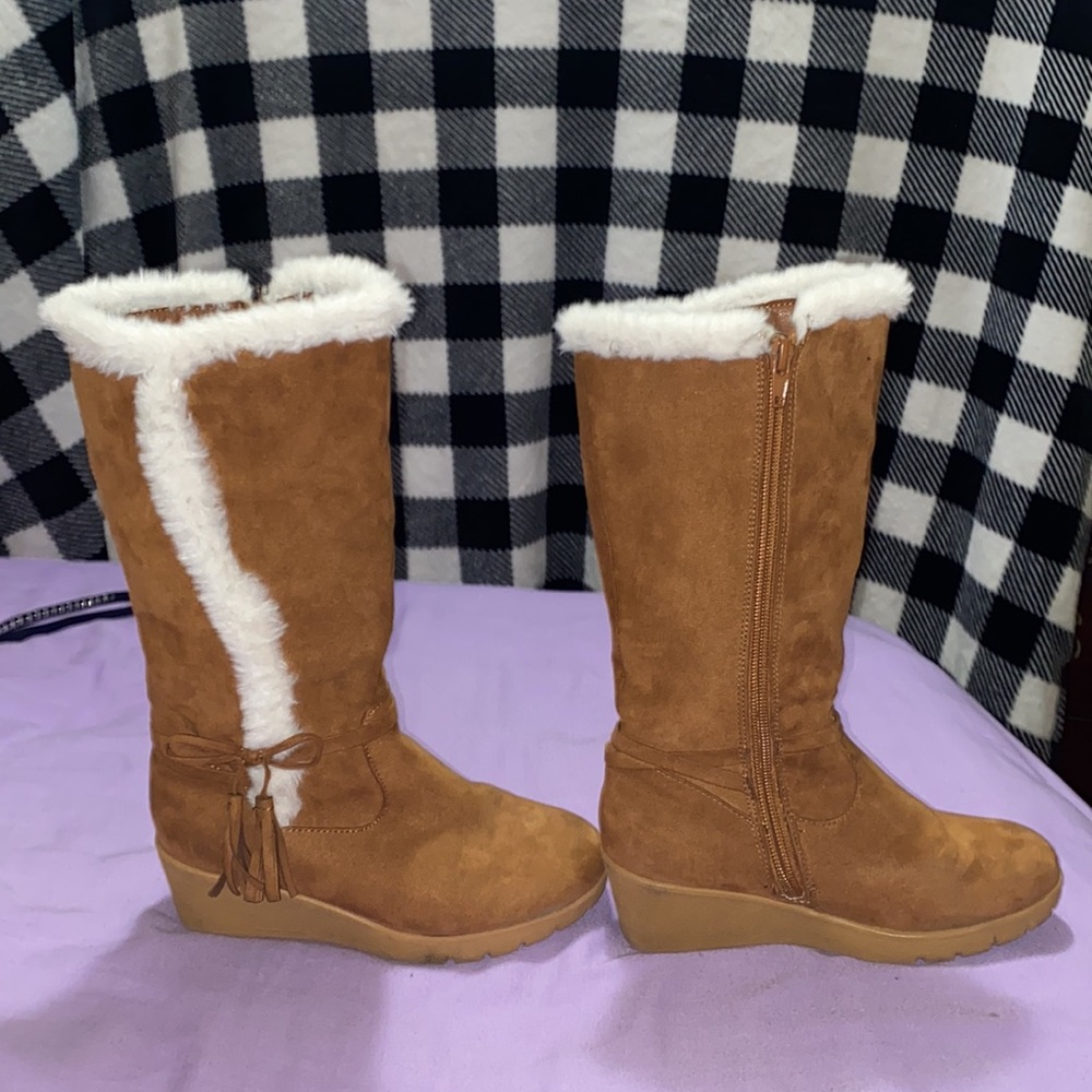 Girls Boots - Picture 3 of 3